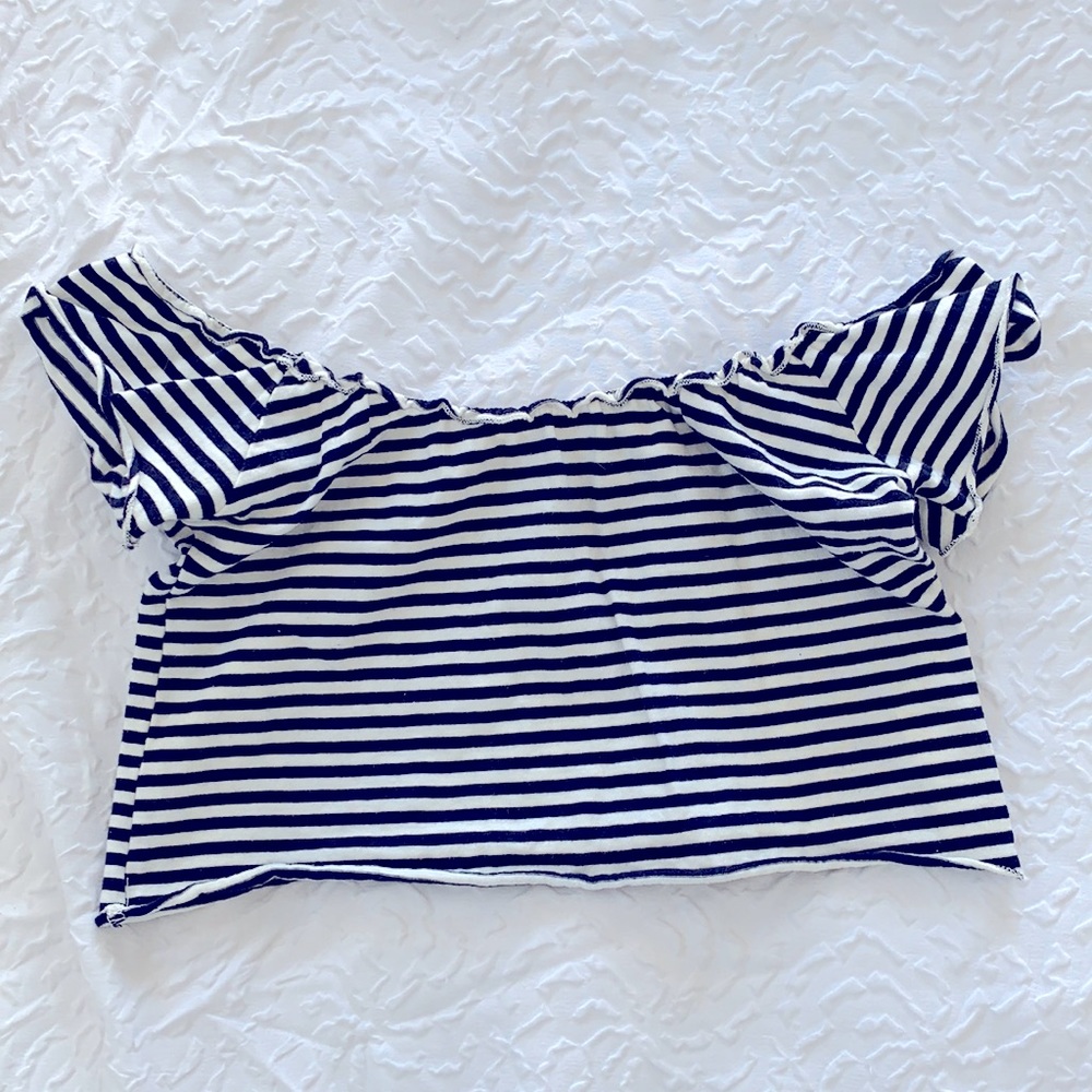 Brandy Melville cropped tee